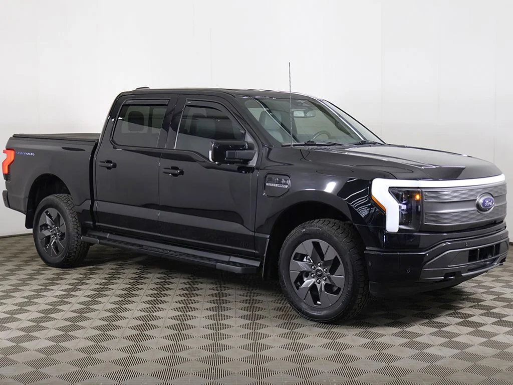 Used 2023 Ford F-150 Lightning Lariat with VIN 1FTVW1EL4PWG07314 for sale in Streetsboro, OH
