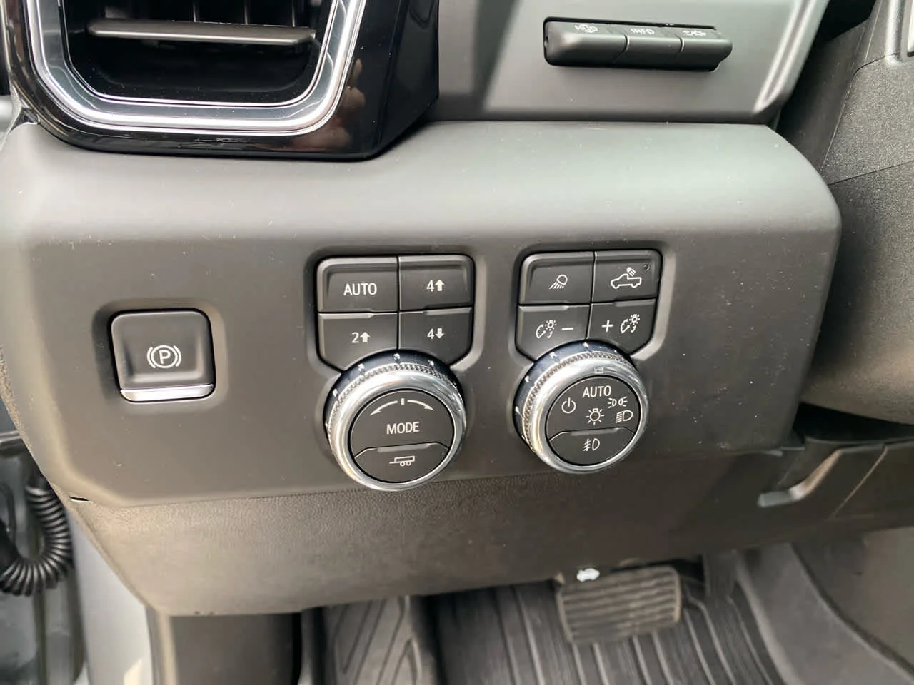 2026 GMC Sierra 2500HD Denali - Photo 16