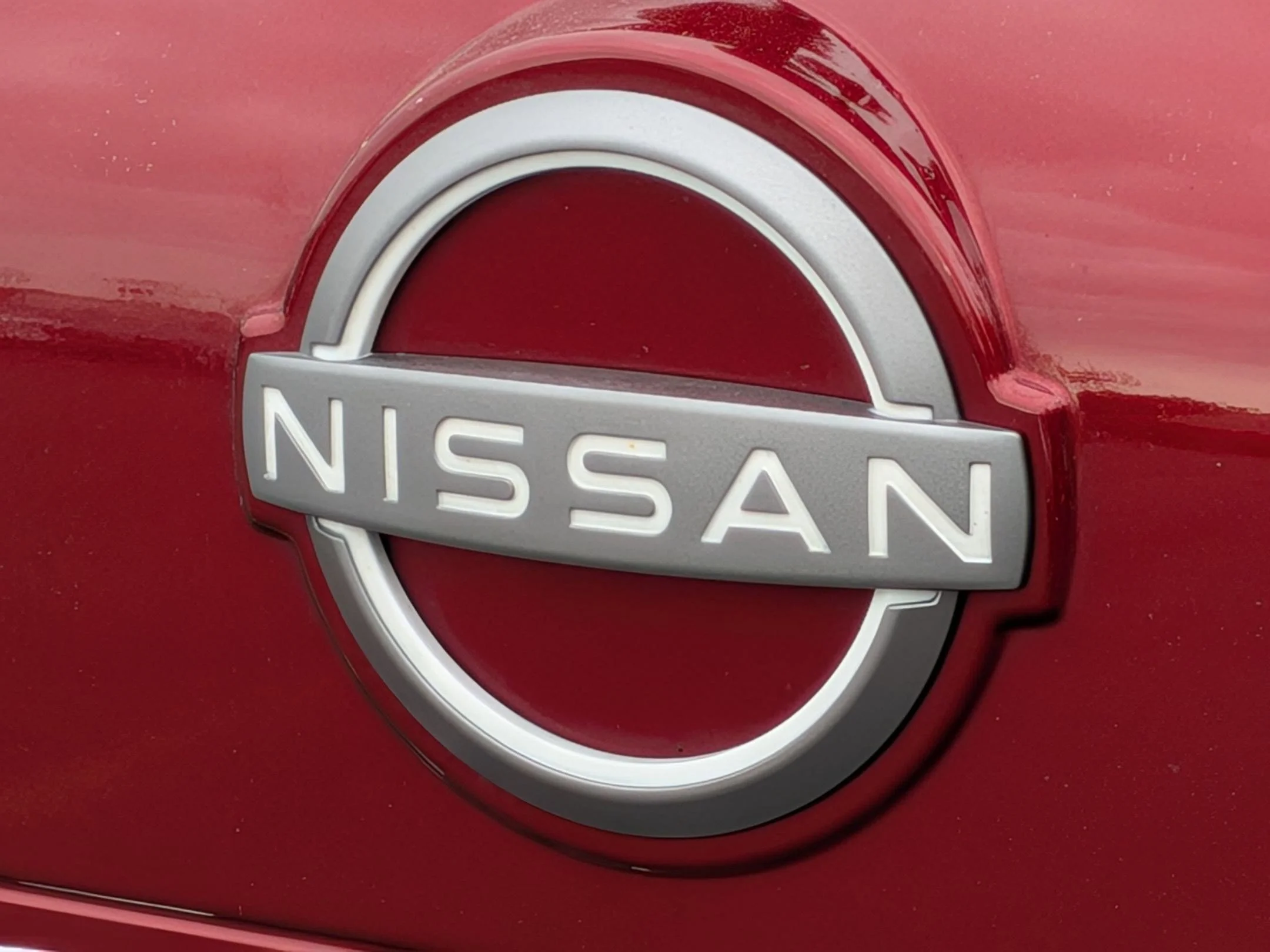 Used 2023 Scarlet Ember Tintcoat Nissan SV image 25