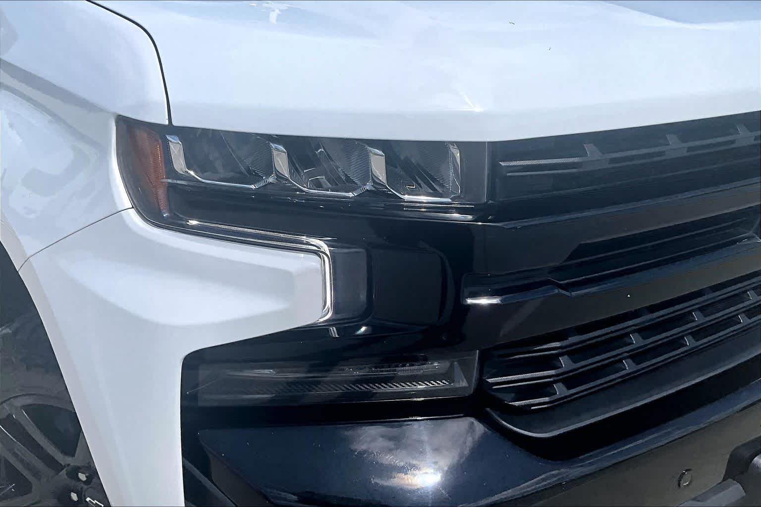 Used 2021 Summit White Chevrolet LT Trail Boss image 26
