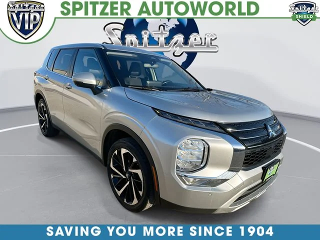 2023 Mitsubishi Outlander SE 2WD's photo