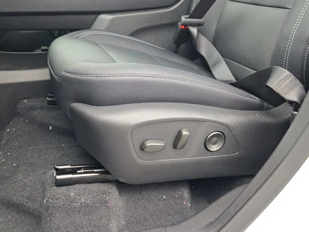 2026 Chevrolet Traverse LT - Photo 25