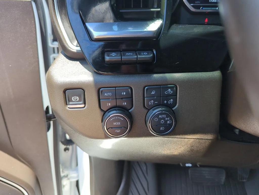 Used 2025 White Chevrolet LTZ image 19