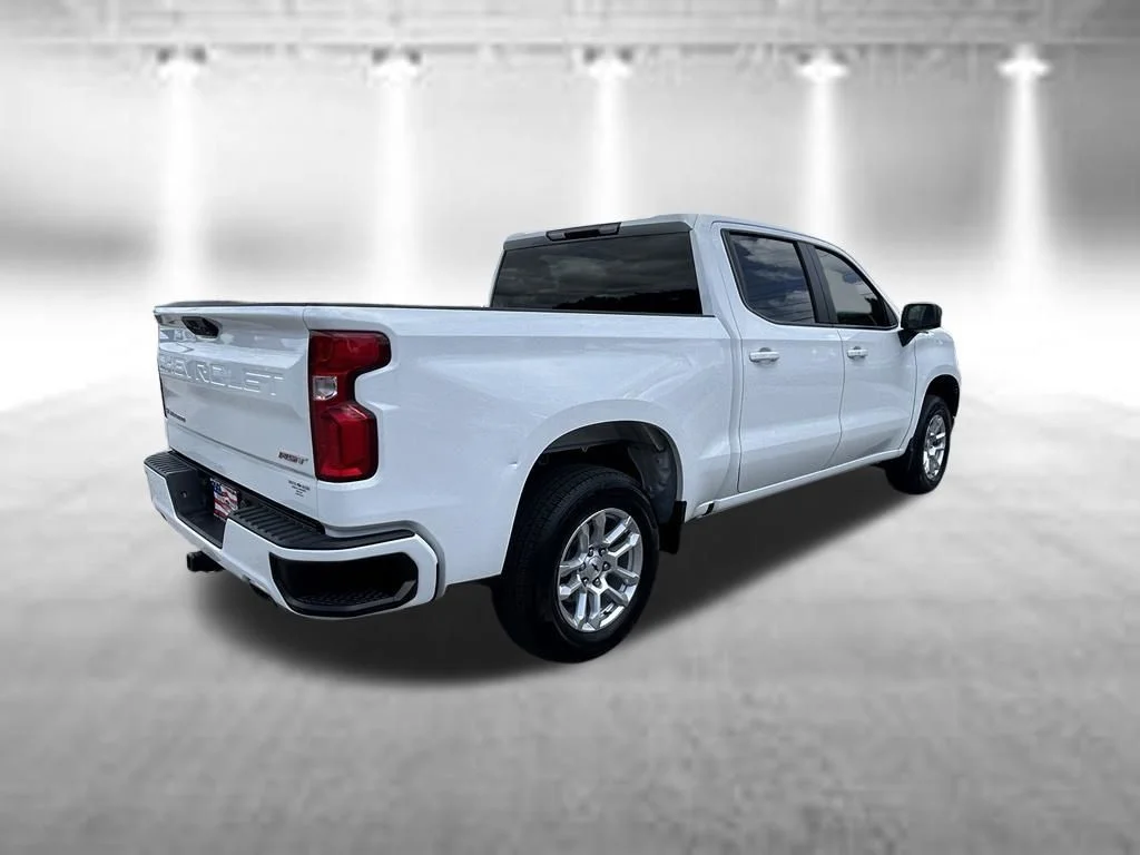 Certified Used 2022 Summit White Chevrolet RST image 4