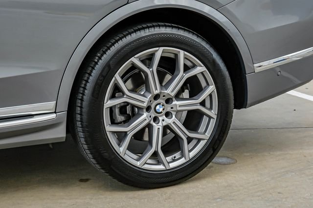 Used 2024 Gray BMW xDrive40i image 76