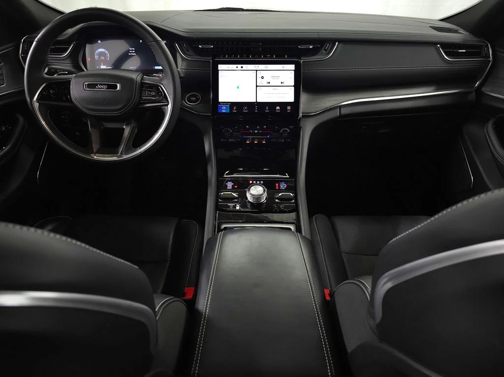 Used 2023 Black Jeep Overland image 13