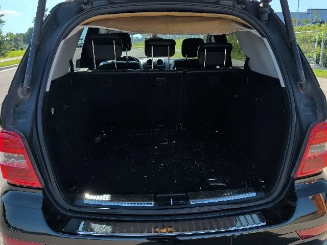 Used 2011  Mercedes-Benz ML 350 image 29
