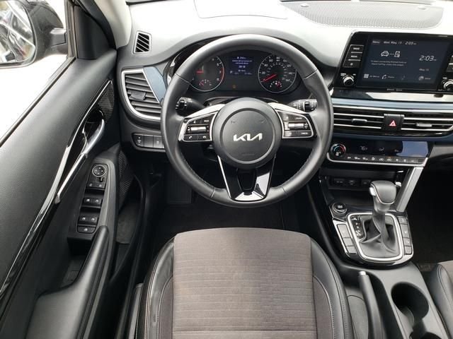 Used 2023 Black Kia S image 15