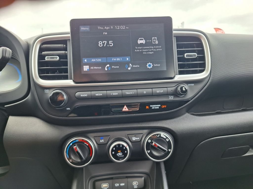 2026 Hyundai Venue SE - Photo 12