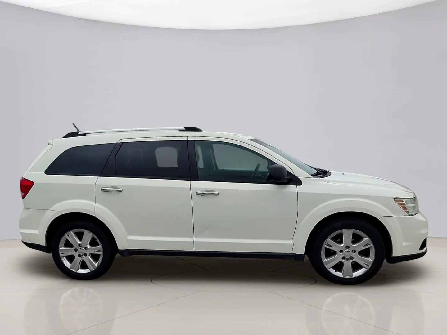 Used 2012 White Dodge CREW AWD image 6