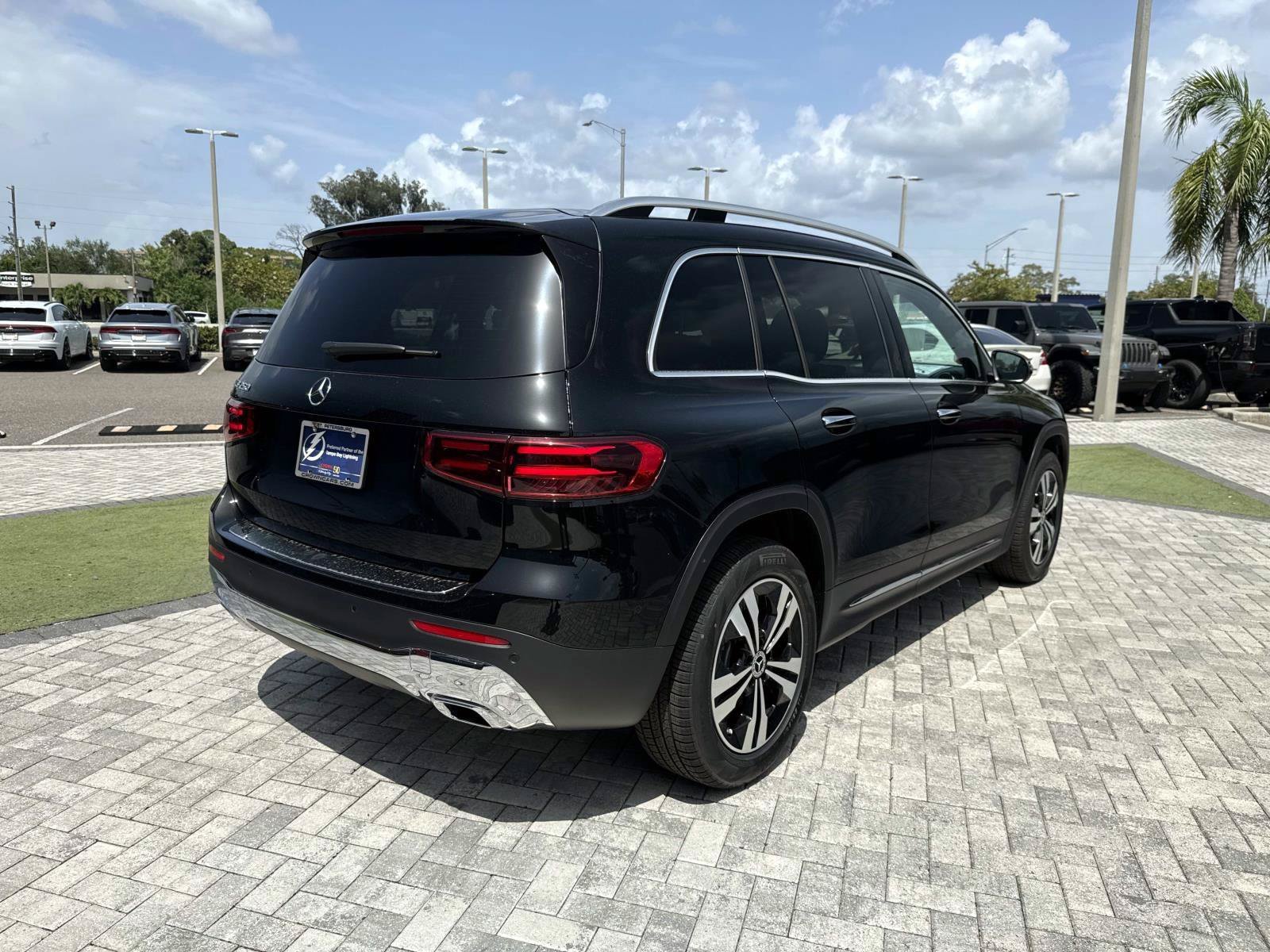 New 2026 Black Mercedes-Benz 250 SUV image 5