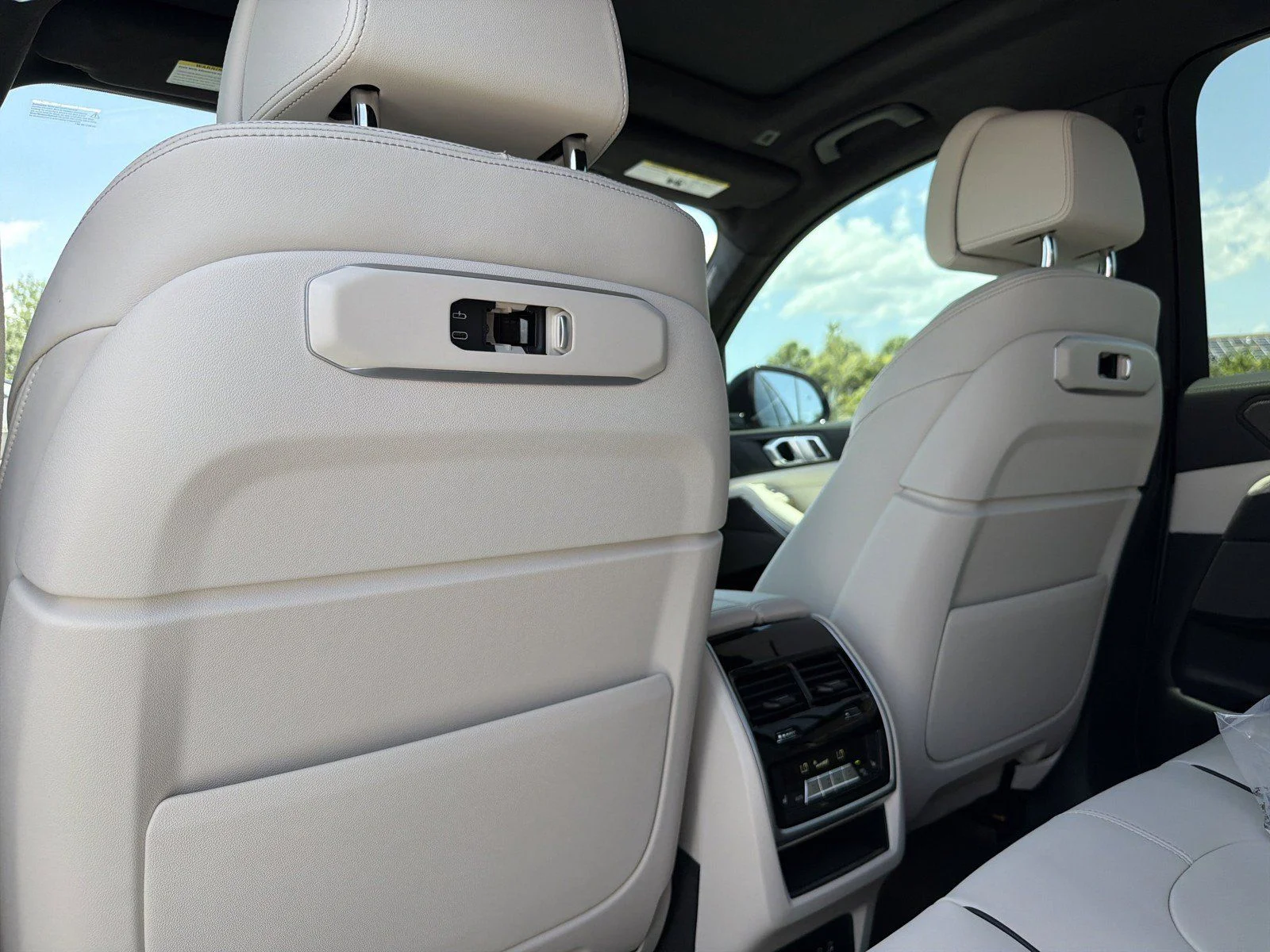 New 2026 Skyscraper Grey Metallic BMW xDrive40i image 21