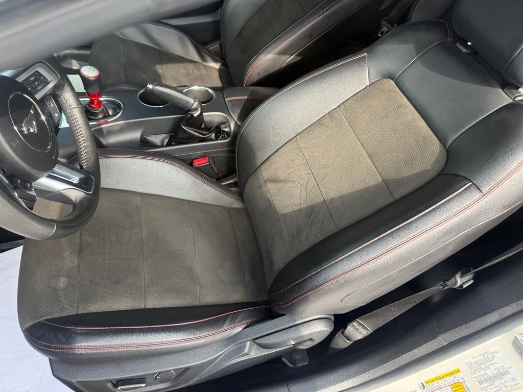 Used 2017 White Ford GT Premium image 19