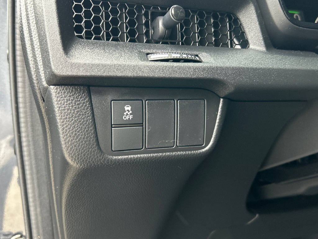 Used 2025  Honda Sport image 12