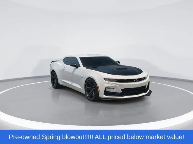 Used 2024 White Chevrolet SS image 2