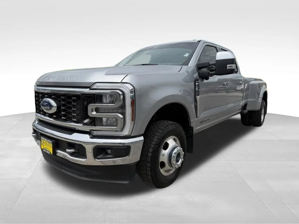 Used 2024 Silver Ford XL image 1