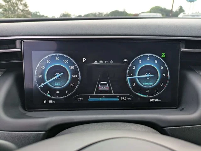 Used 2024 Green Hyundai Limited image 29