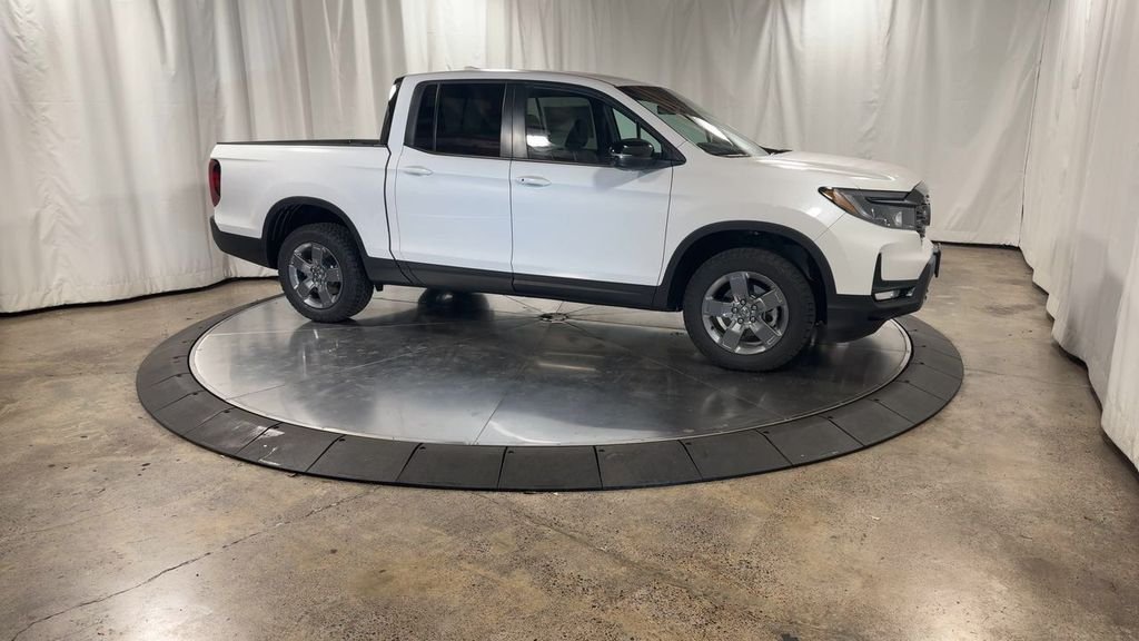 2025 Honda Ridgeline TrailSport - Photo 3