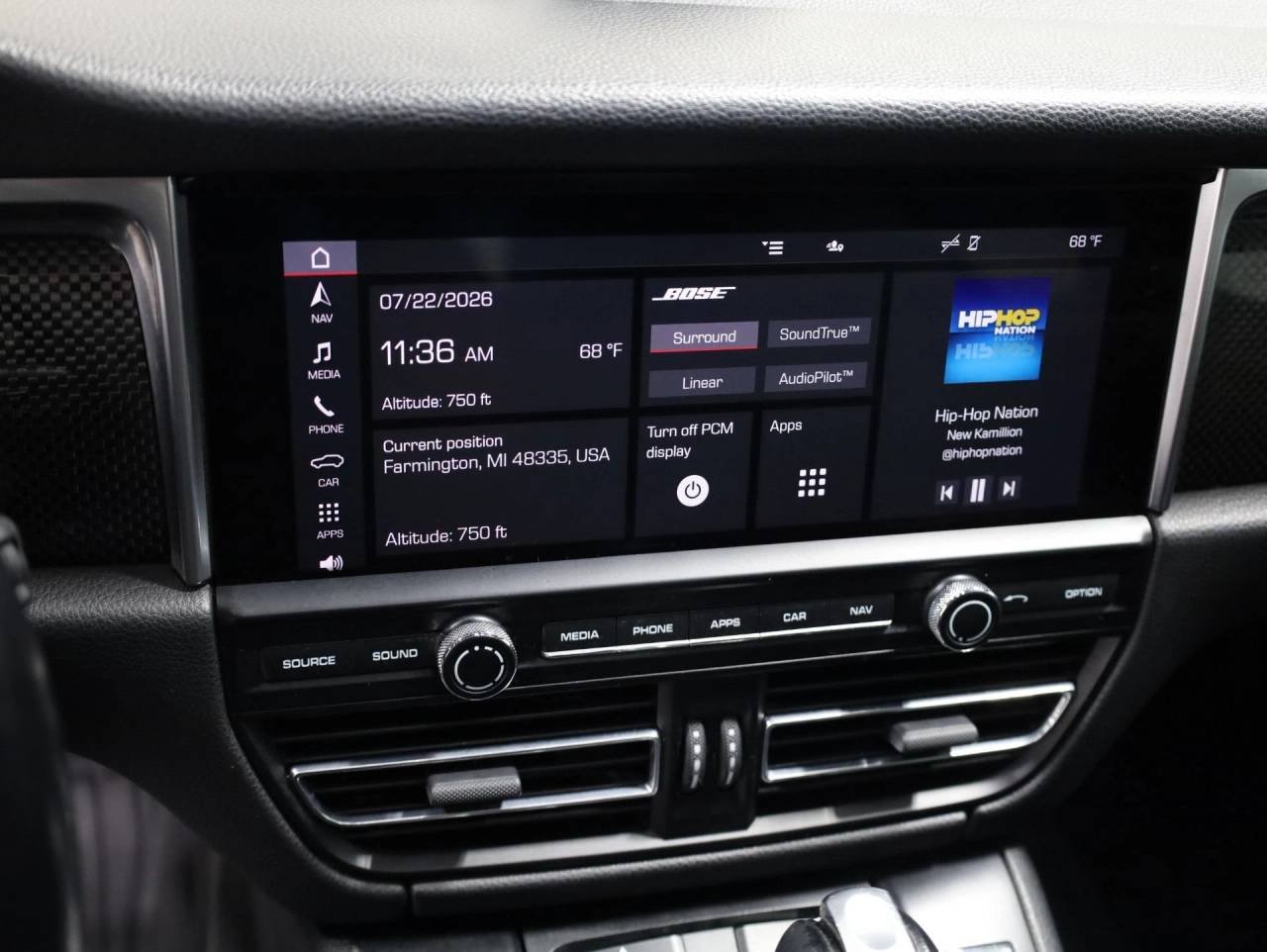 Used 2020 Vulcano Gray Metallic Porsche Macan image 32