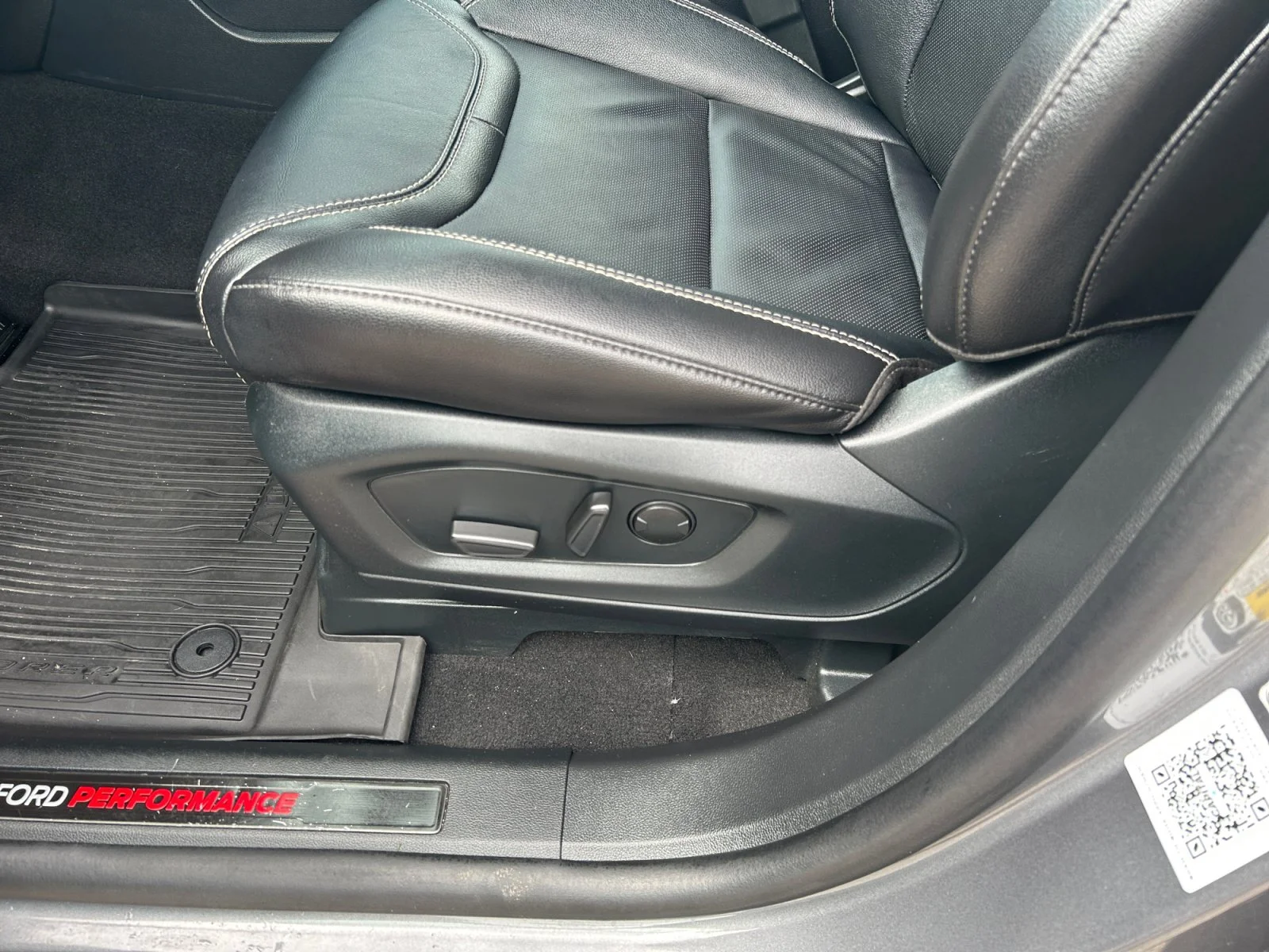 Used 2024  Ford ST 4WD image 13