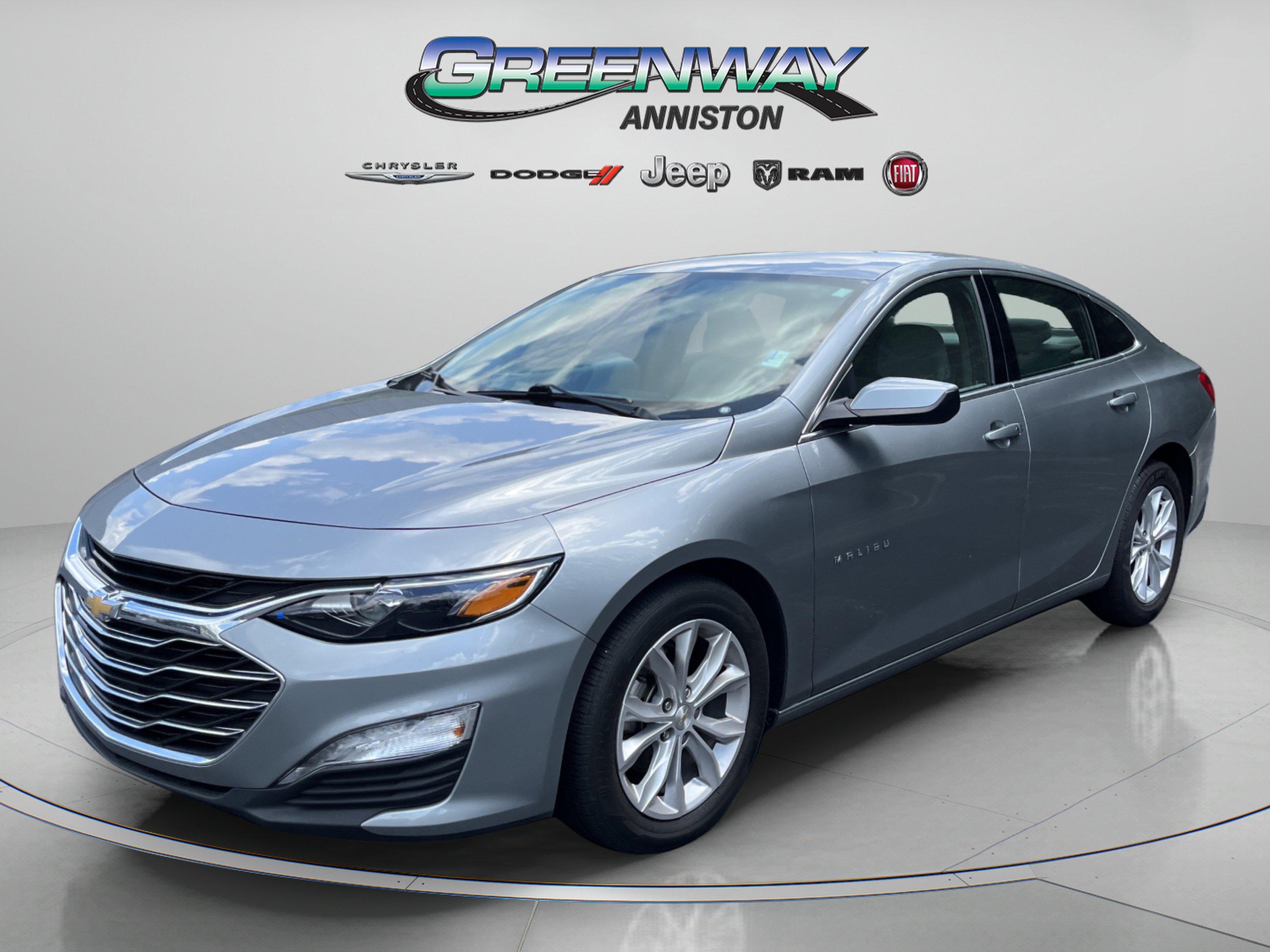 Used 2025 Sterling Gray Metallic Chevrolet  image 3