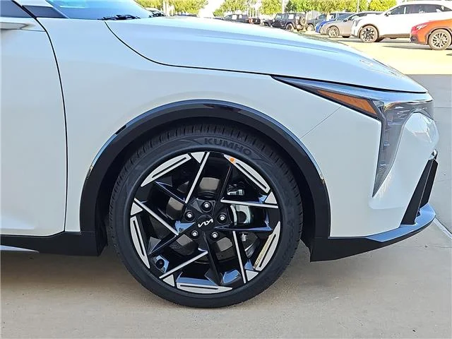 New 2026 Snow White KIA GT-Line (IVT) image 5