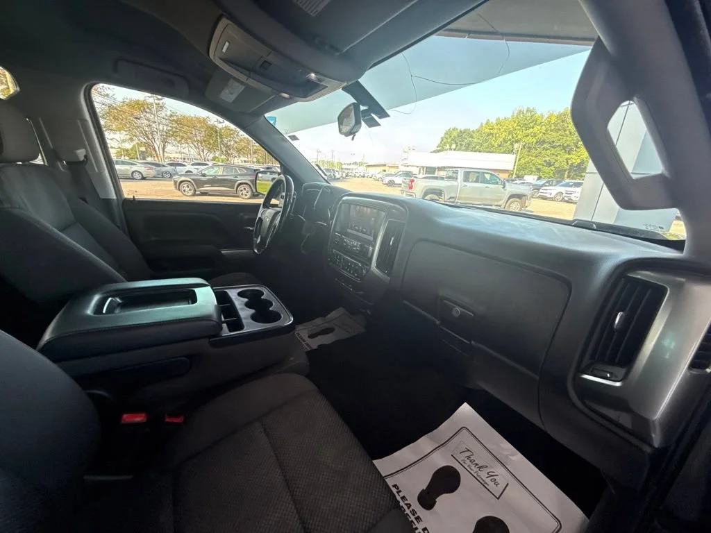 Used 2018 BLACK Chevrolet LT image 31
