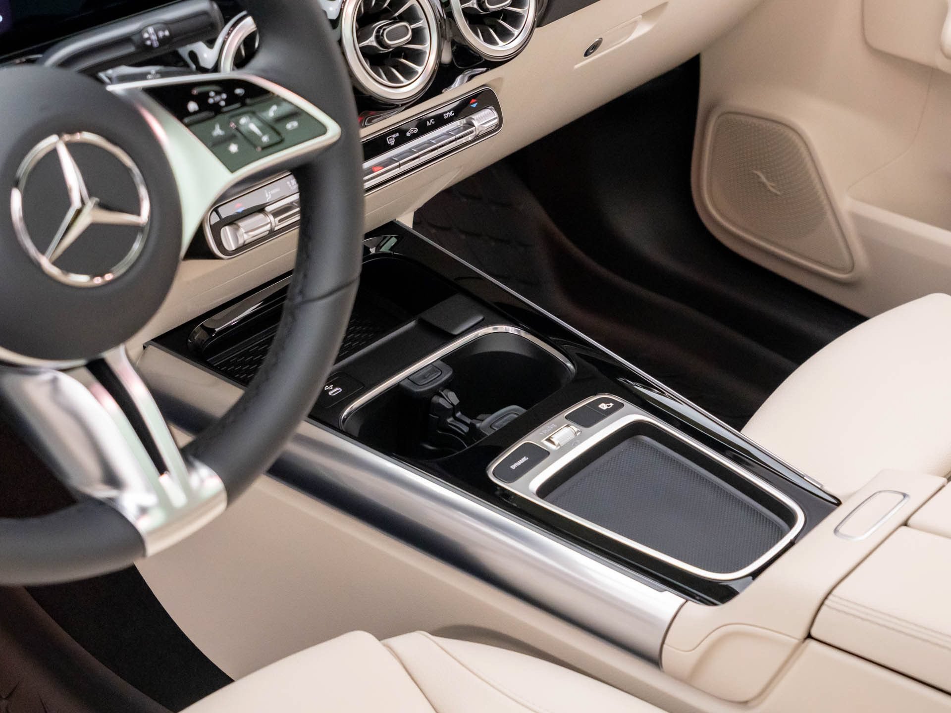 New 2026 Polar White Mercedes-Benz GLA 250 image 52
