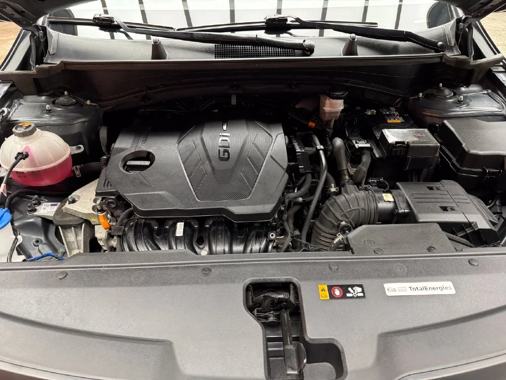 Certified Used 2023 Gray Kia LX image 28