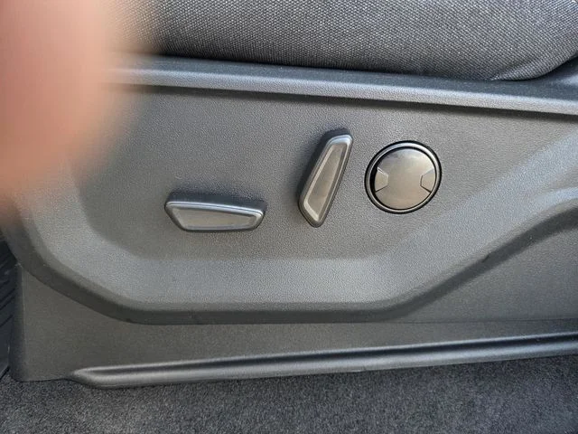 New 2026 Carbonized Gray Metallic Ford XLT image 24