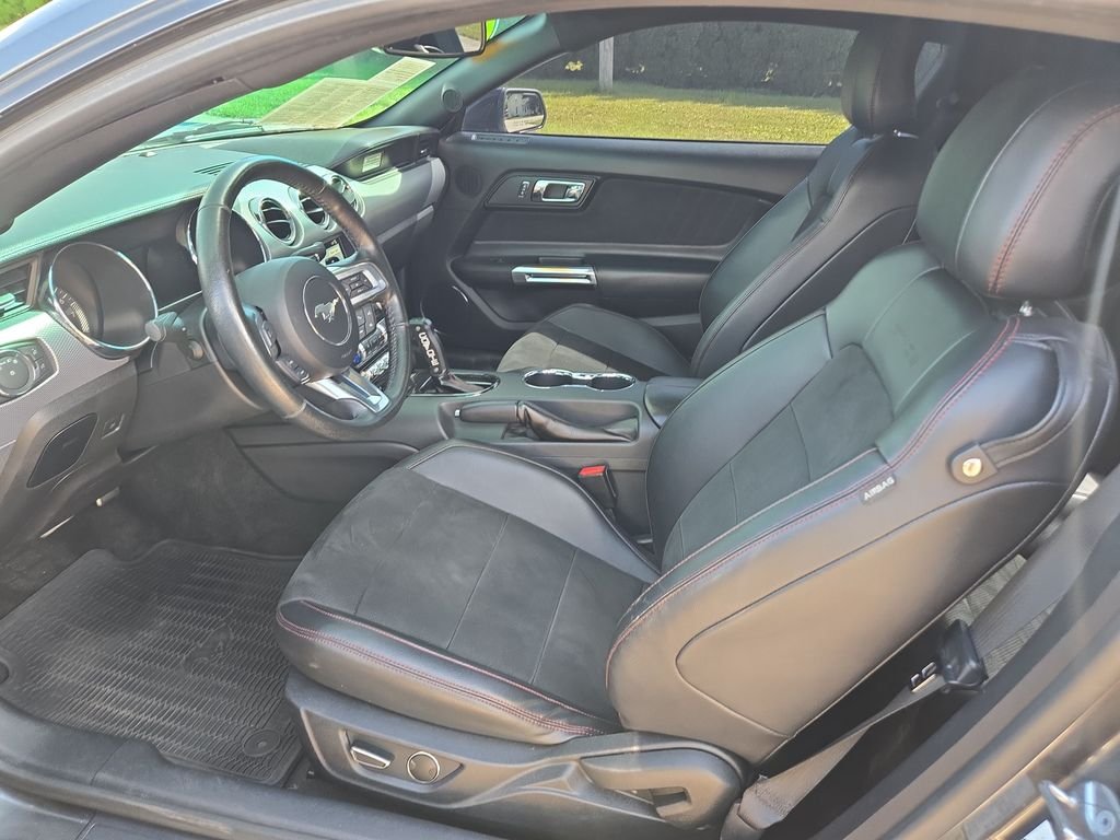 Used 2016 Magnetic Ford GT Premium image 17