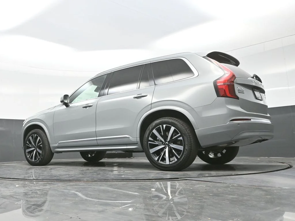 New 2026 Vapour Grey Volvo Core image 38