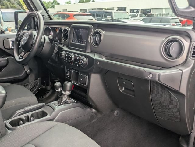 Used 2023 Black Jeep Sport image 28