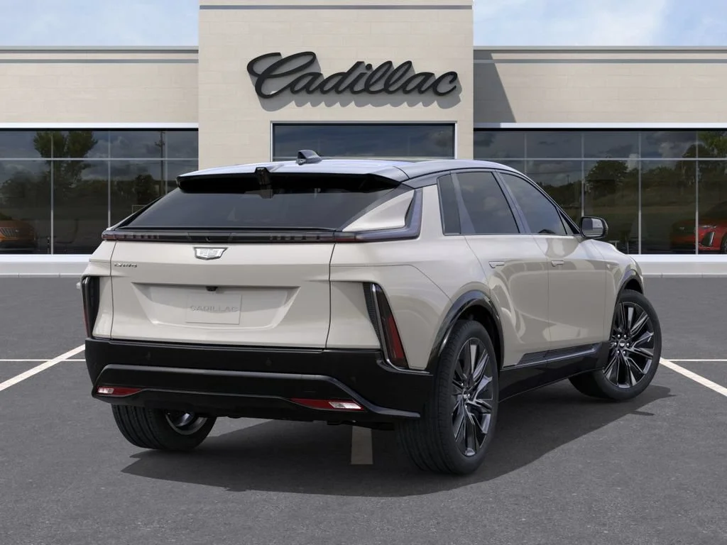 2027 Cadillac LYRIQ Signature Sport - Photo 4
