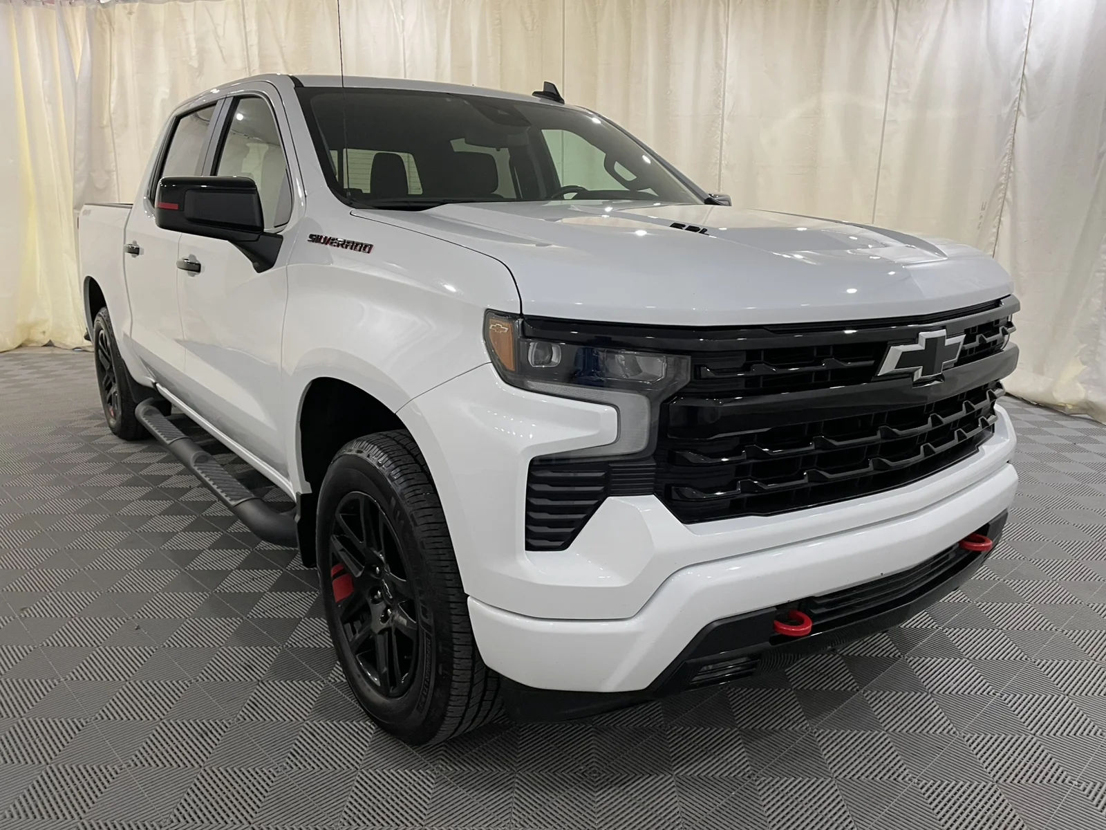 Used 2023 Summit White Chevrolet RST image 3