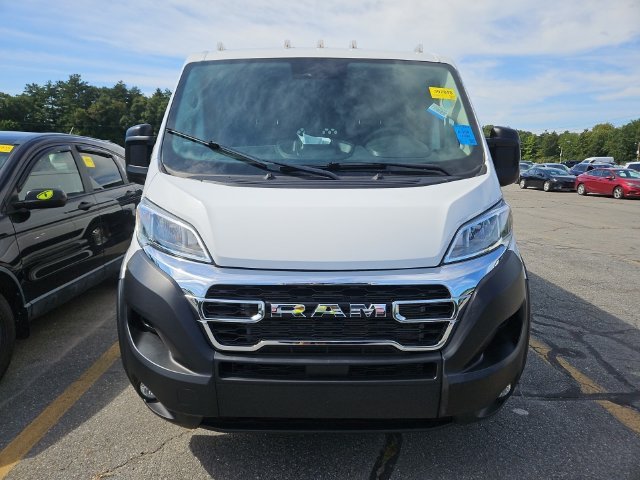 Used 2025 White Ram Base image 5