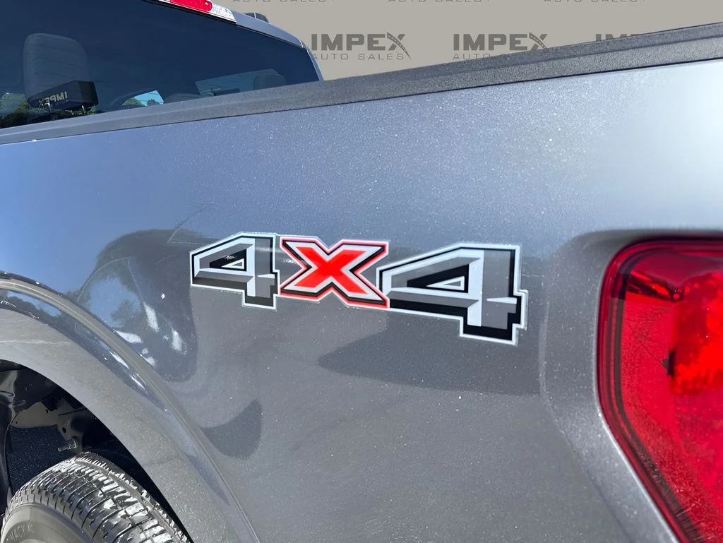 Used 2023 Gray Ford XLT image 32