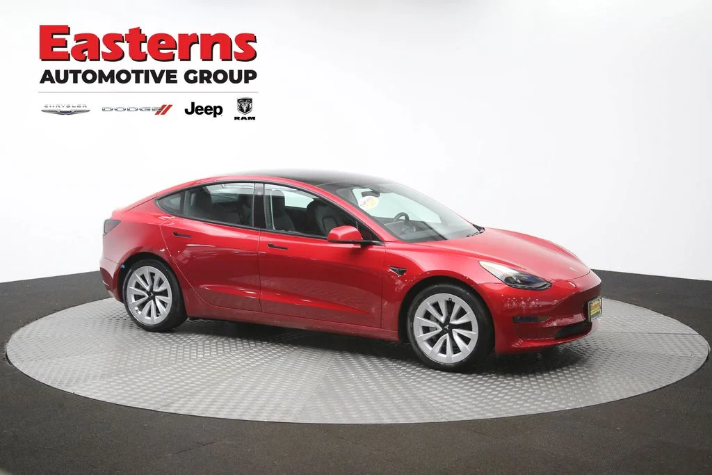 Used 2021 Red Tesla Standard Range Plus image 40