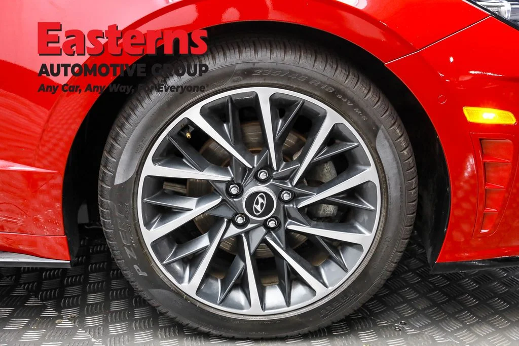 Used 2023 Red Hyundai Limited image 30