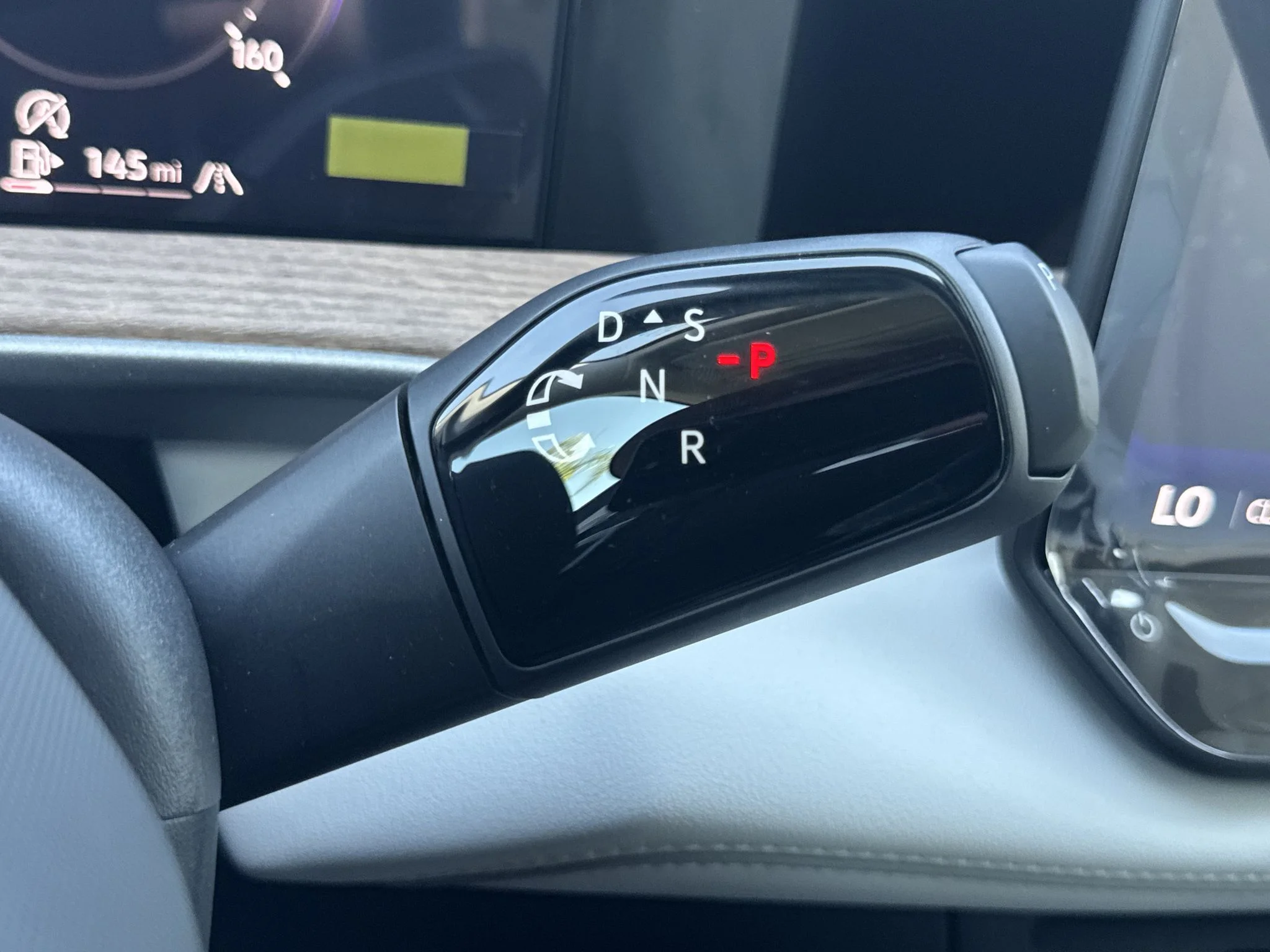 New 2027 Pure Gray Volkswagen SE w/Technology image 27