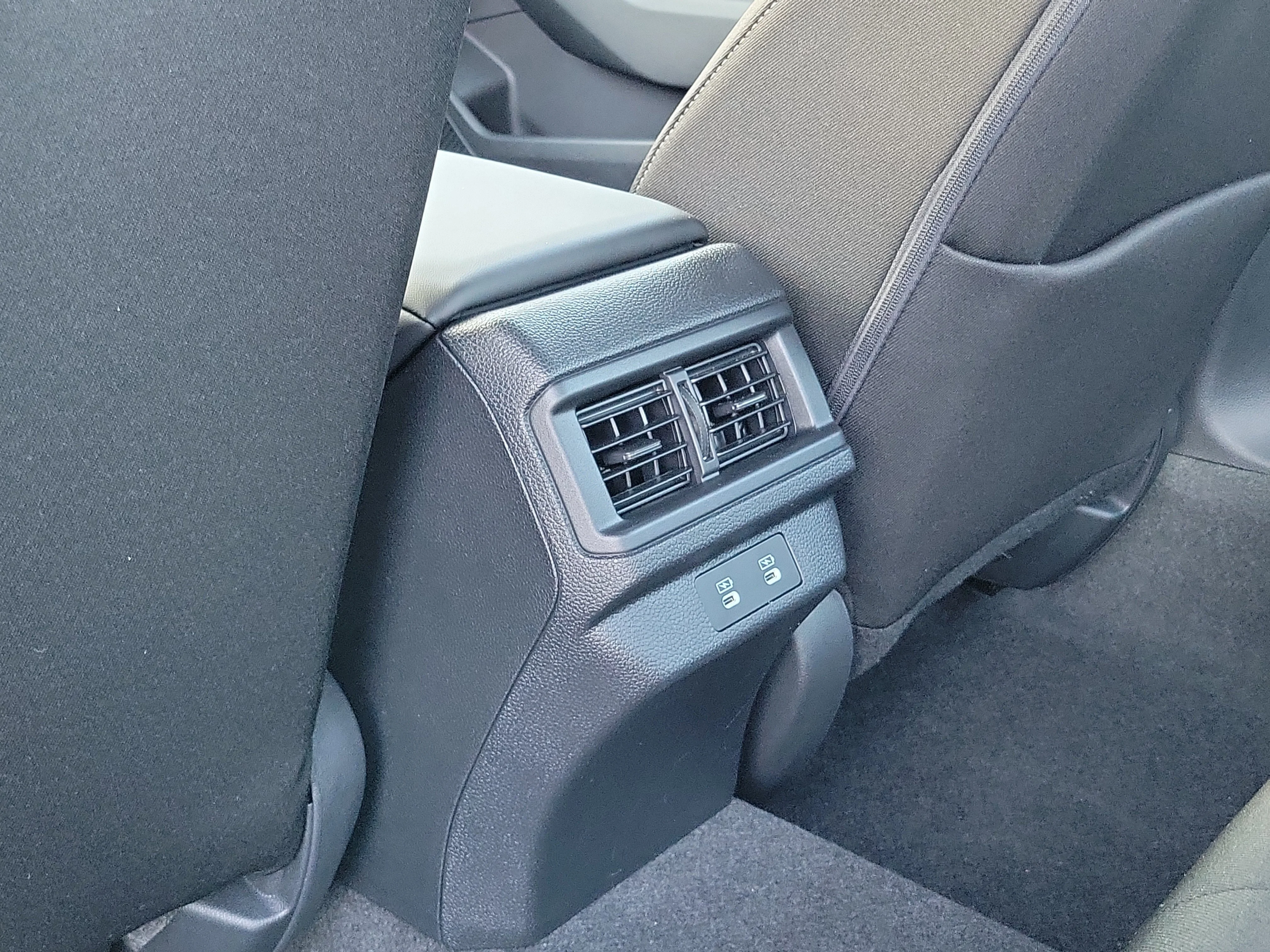 New 2026 Platinum White Pearl Honda SE image 21