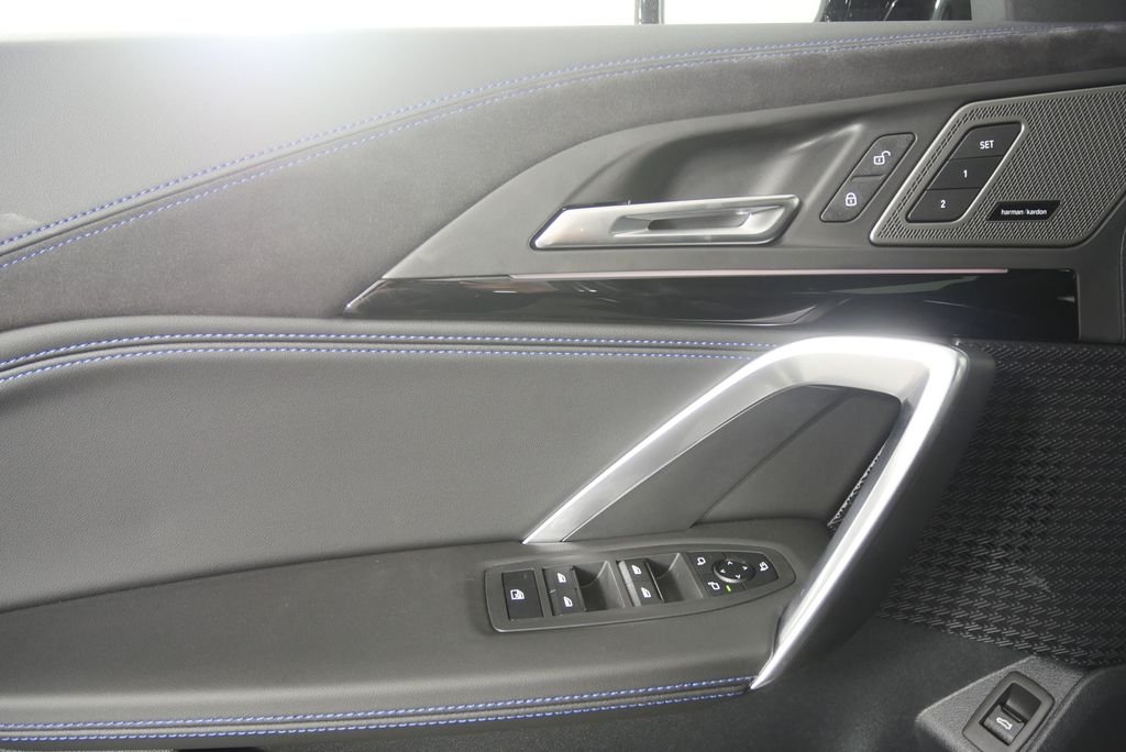 New 2026 Black Sapphire Metallic BMW xDrive28i image 8