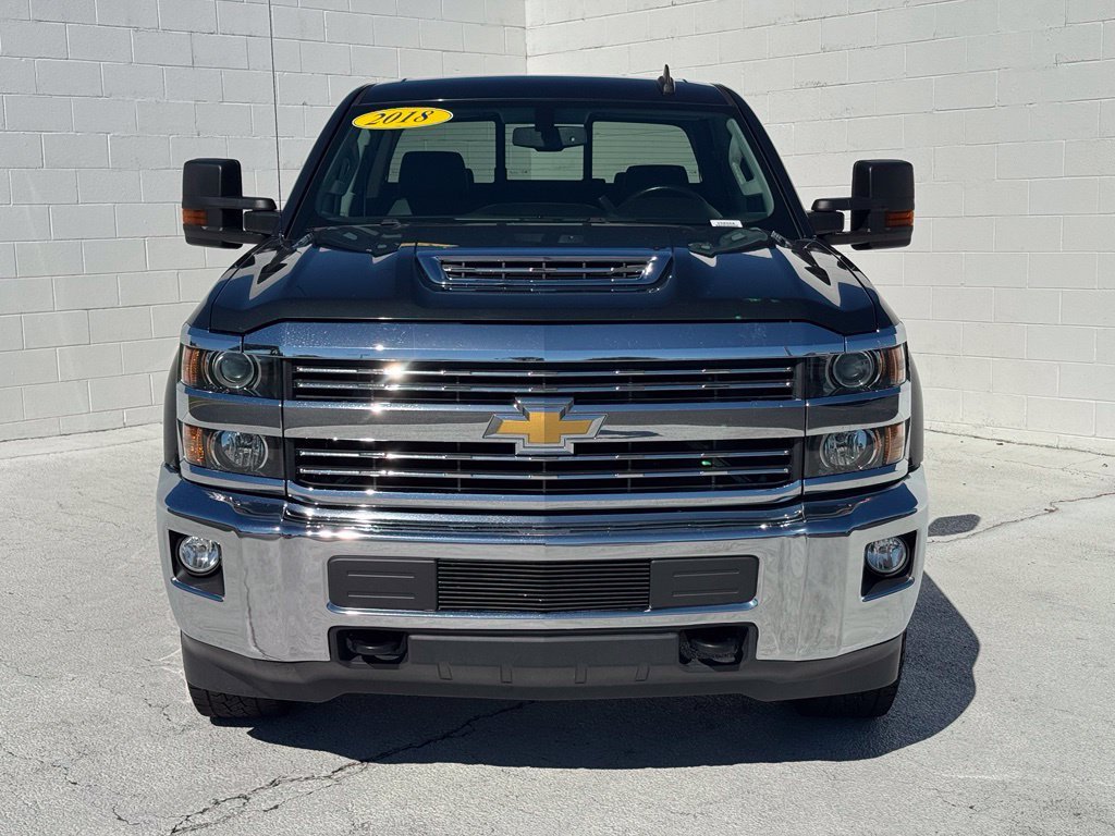 Used 2018 Gray Chevrolet LT image 8