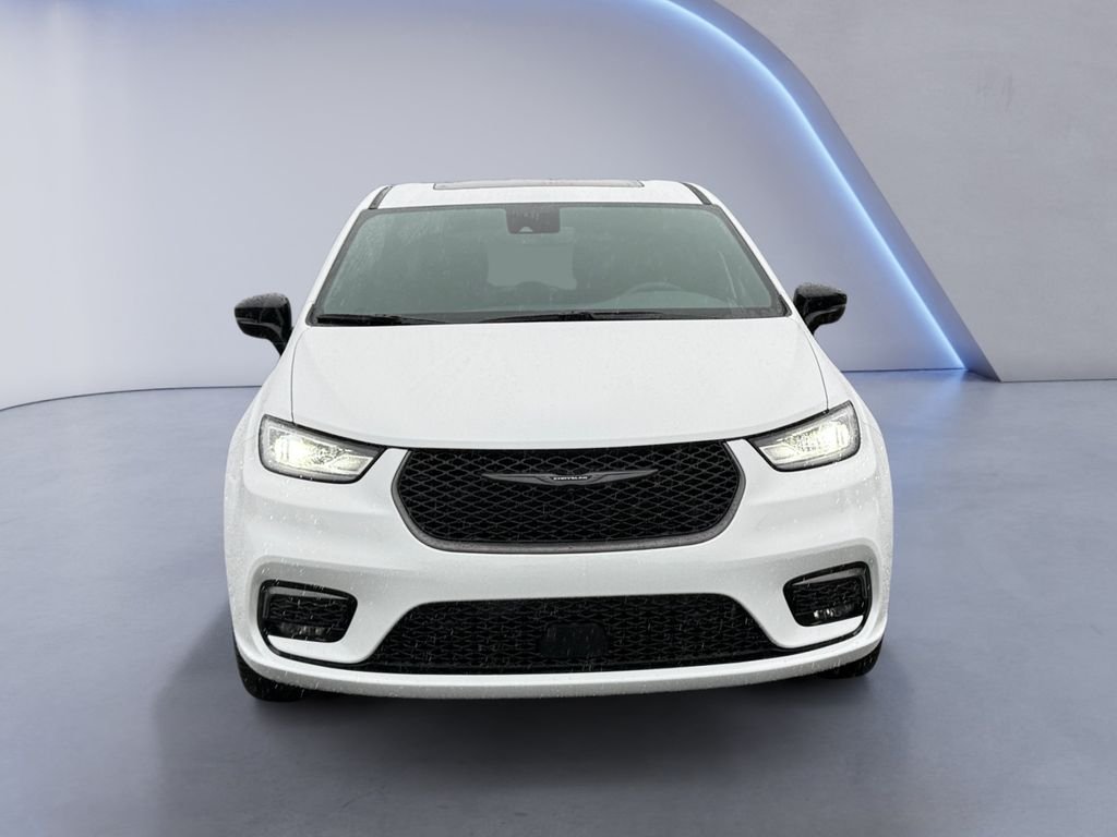 New 2026 Bright White Clear-Coat Exterior Paint Chrysler Select image 10