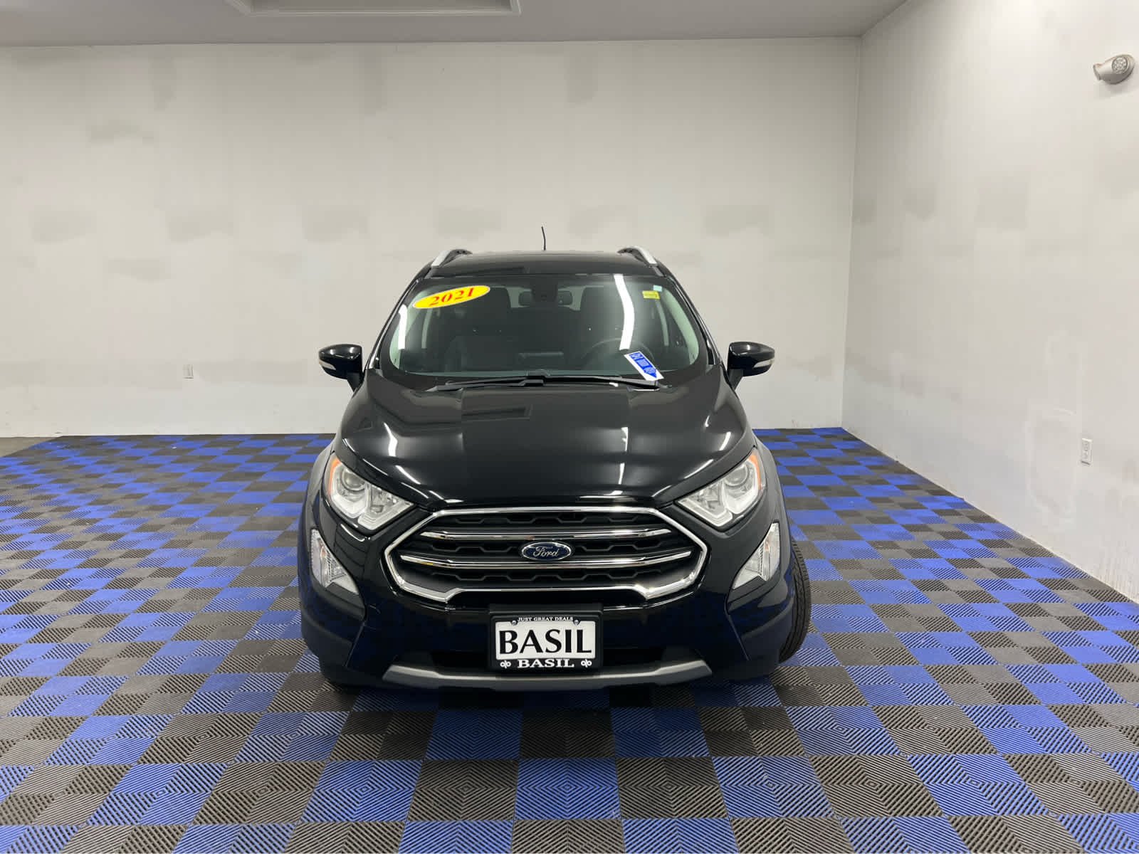 Used 2021 Shadow Black Ford Titanium image 9