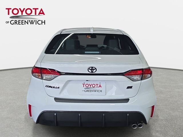 New 2026 Ice Cap Toyota SE image 4