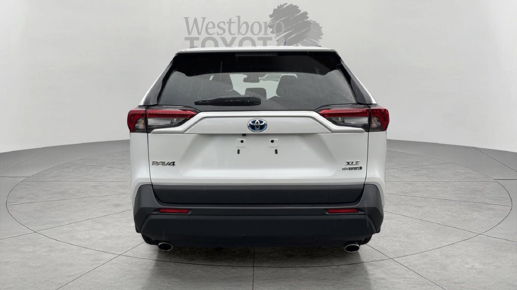Certified Used 2024 Pearl Toyota XLE Premium image 6