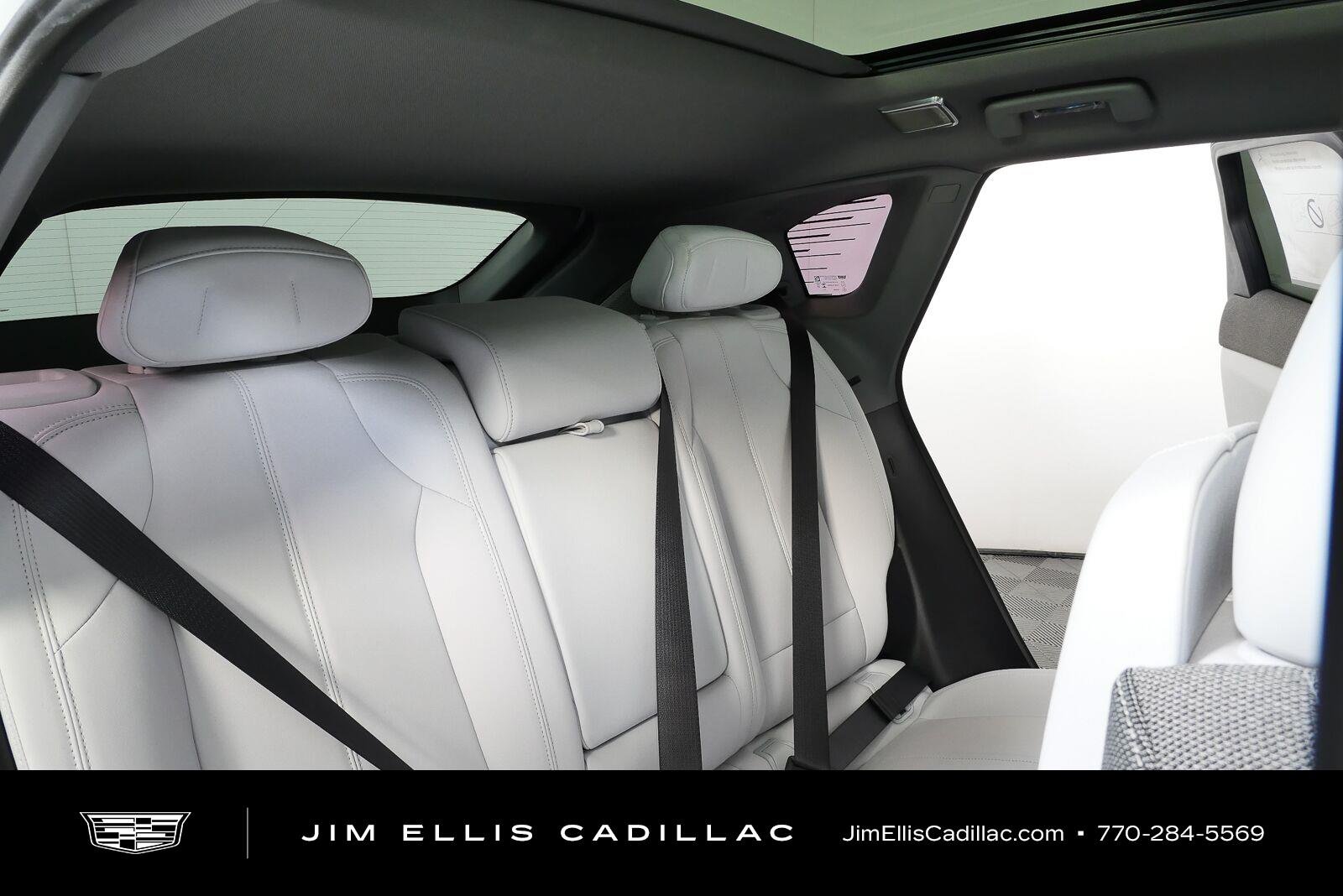 2027 Cadillac OPTIQ Luxury - Photo 22