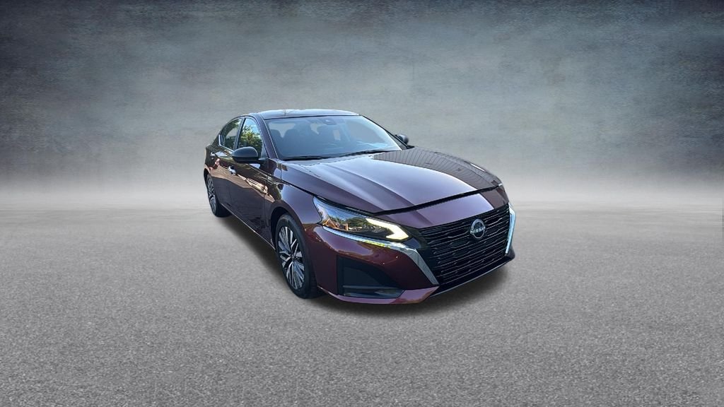 Used 2025 Garnet Pearl Nissan 2.5 SV image 33