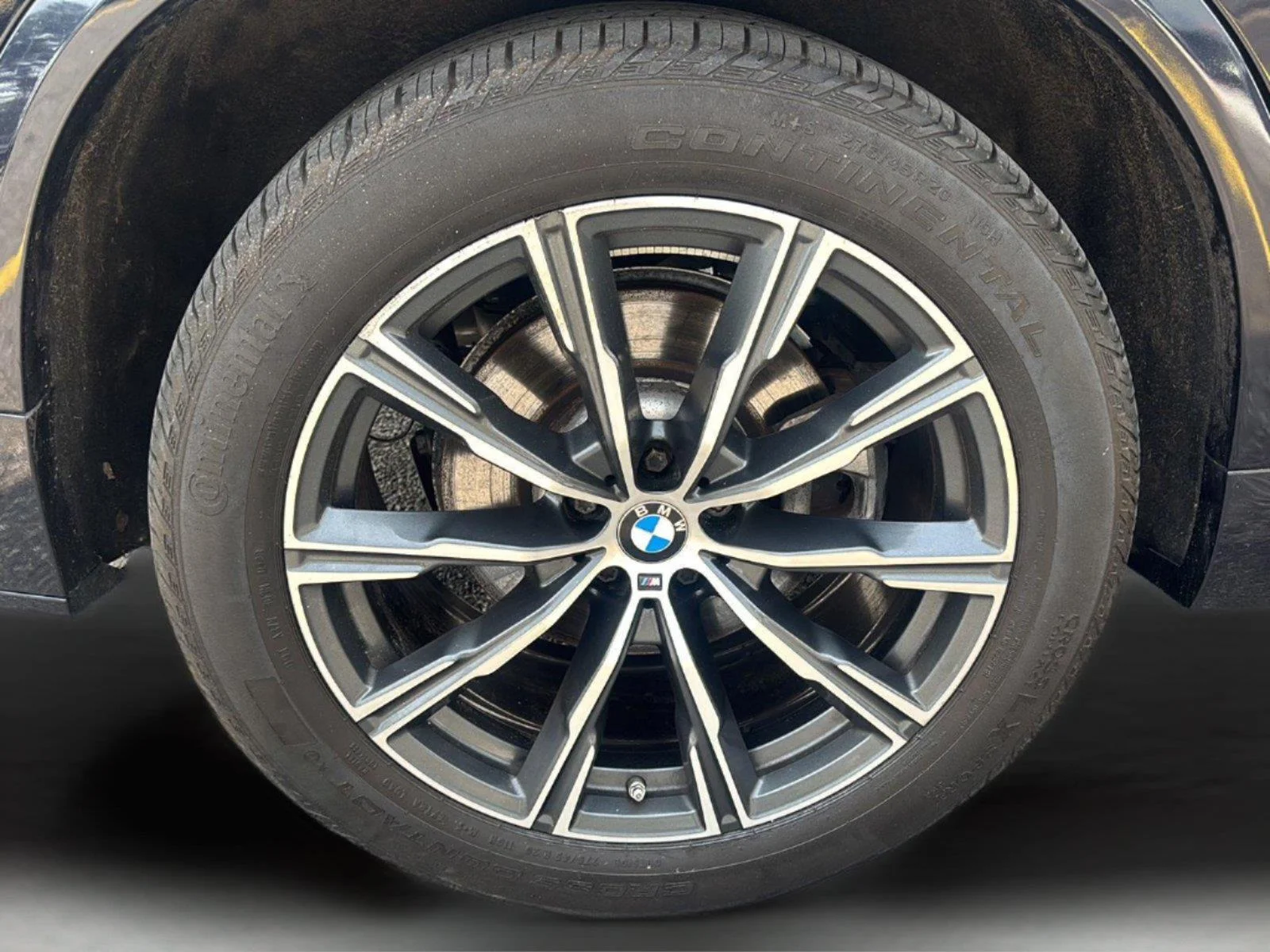 Used 2023 Carbon Black Metallic BMW xDrive40i image 42